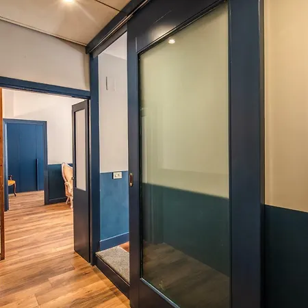 Trastevere Vintage 2 Bedroom 2nd Floor * ローマ